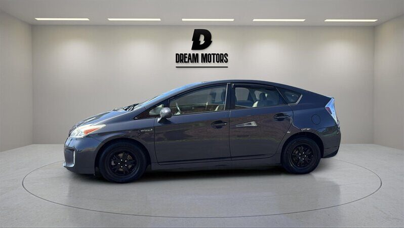 
								2013 Toyota Prius Four full									