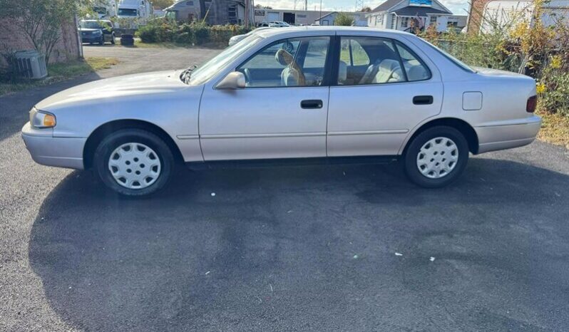 
								1996 Toyota Camry full									