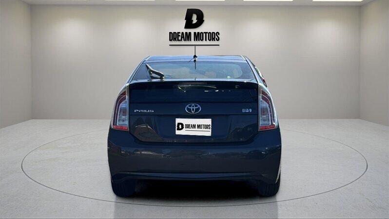 
								2013 Toyota Prius Four full									