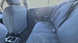 
										2009 Nissan Versa full									